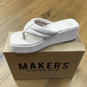 BNIB Makers Nude sandal
